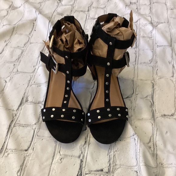 Faux Suede Block Heel Sandal ( Size: 10) NWOT - Picture 2 of 5